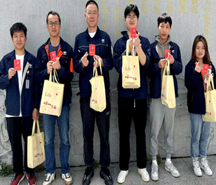 四月春風暖，獻血我先行